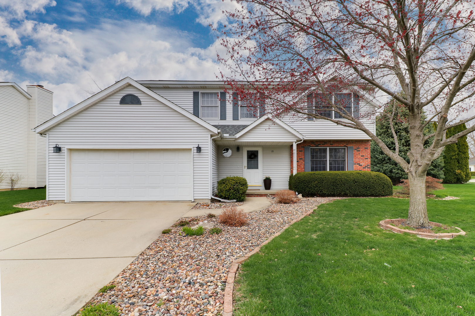 10 Weathervane Court, Bloomington, IL 61704