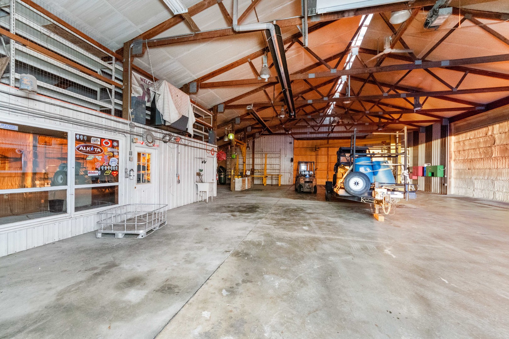 947 N 2nd Road, Dana, IL 61321