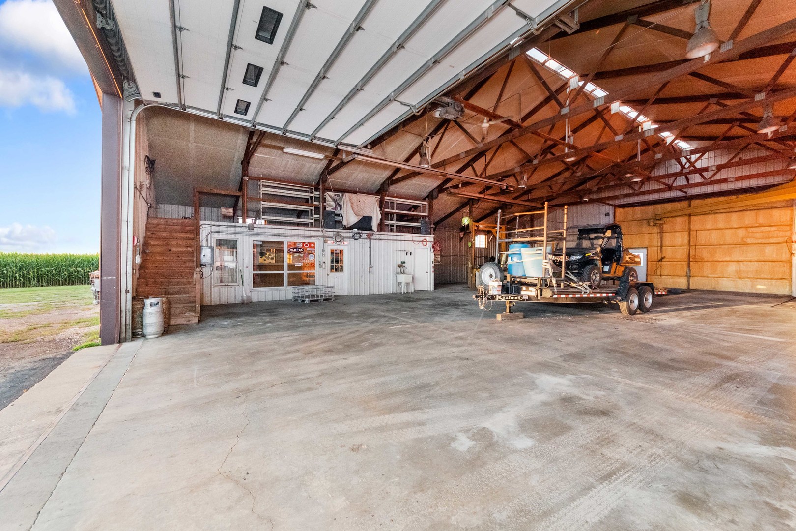 947 N 2nd Road, Dana, IL 61321