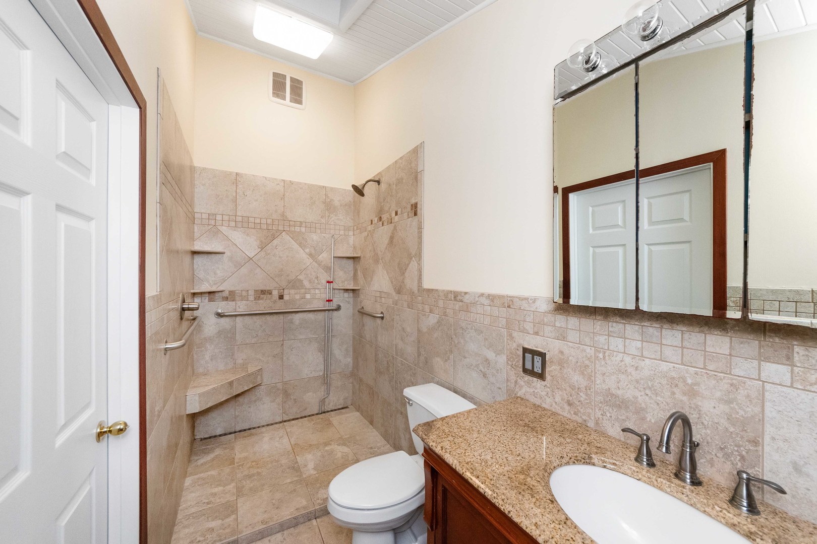 947 N 2nd Road, Dana, IL 61321