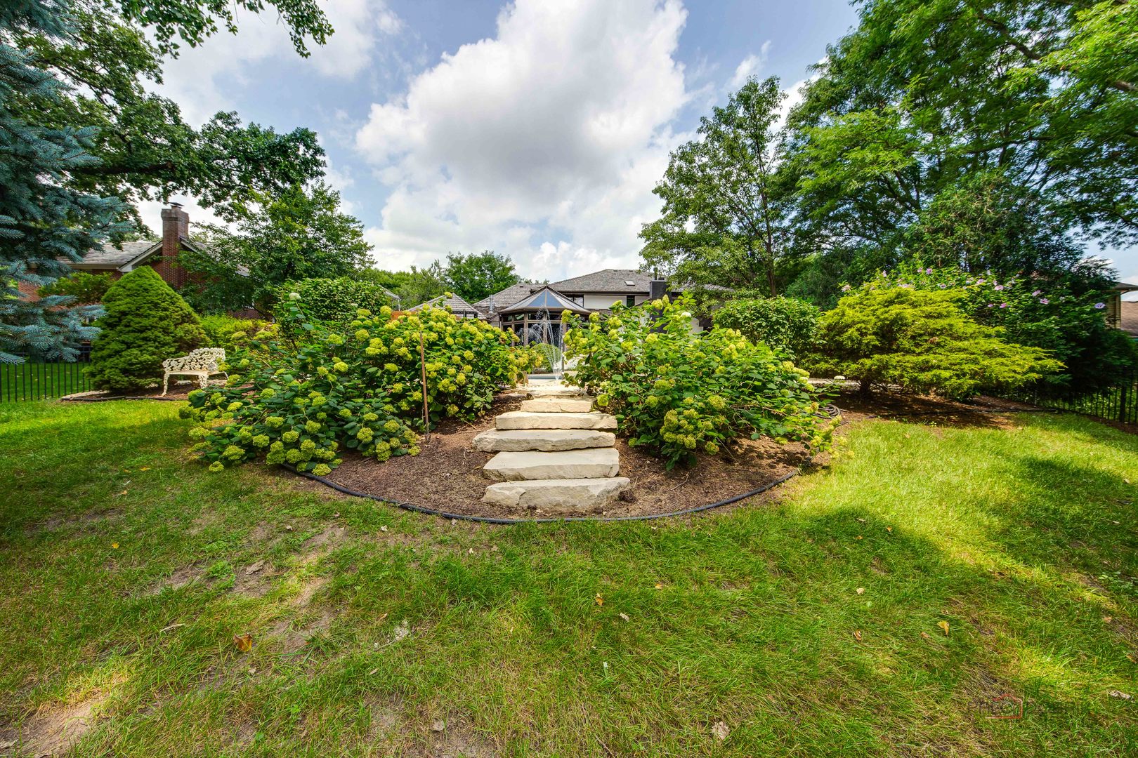 2221 Donegal Drive, Darien, IL 60561