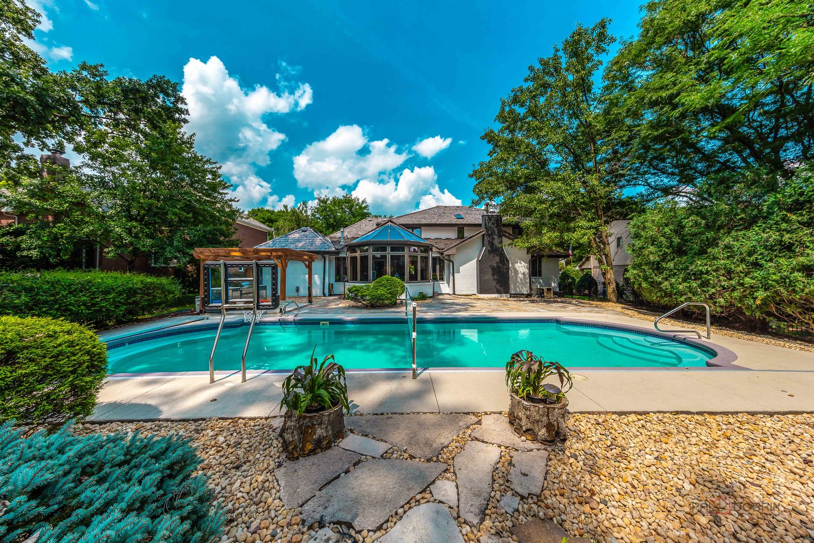 2221 Donegal Drive, Darien, IL 60561