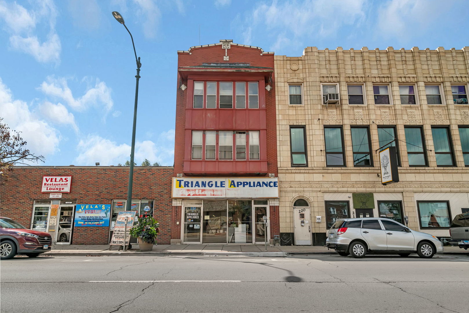 224 E Cass Street, Joliet, IL 60432
