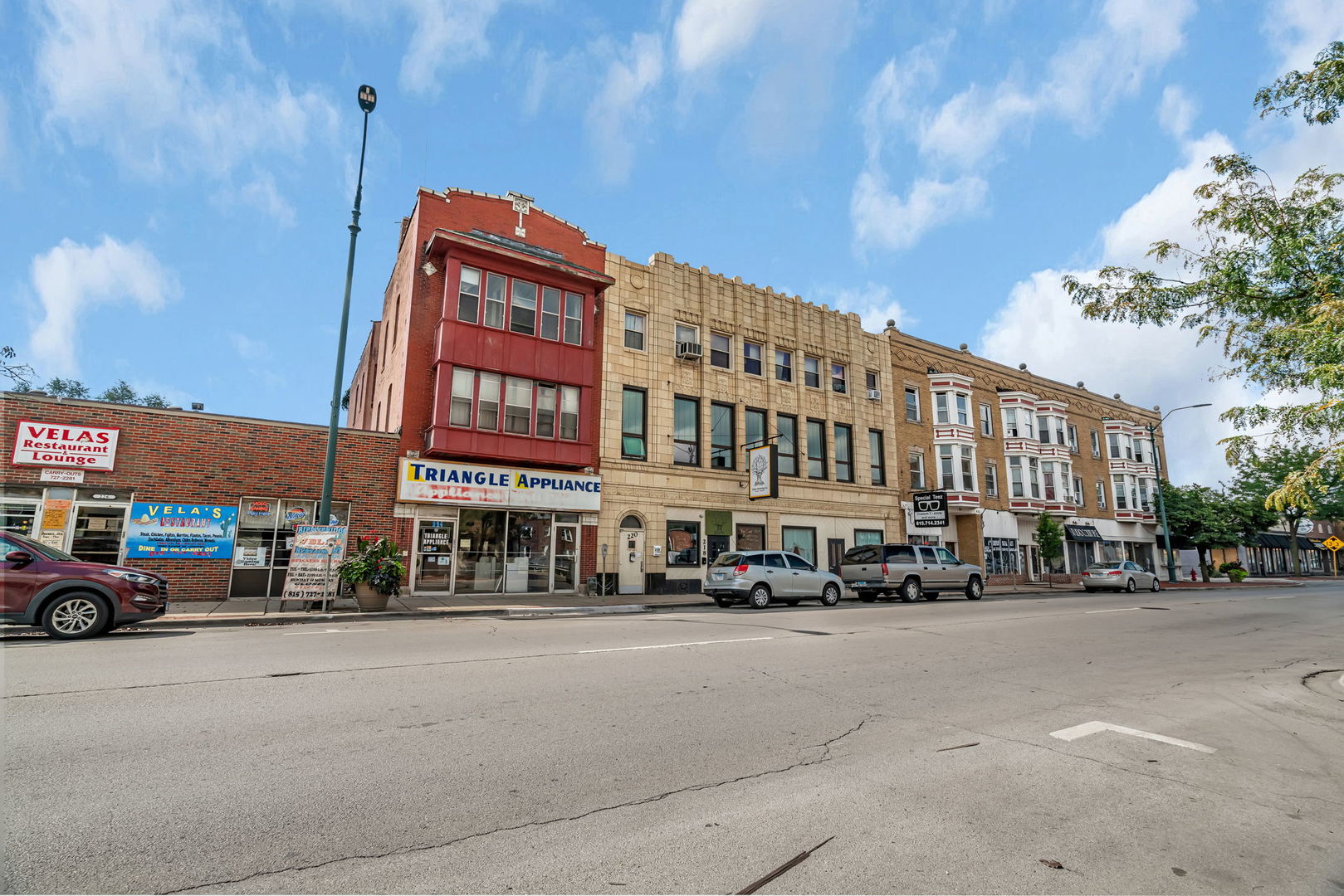 224 E Cass Street, Joliet, IL 60432