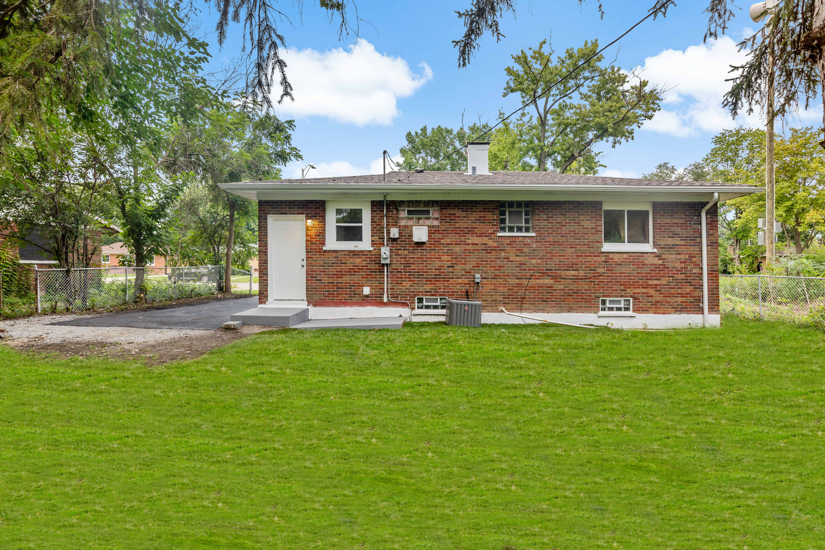324 Hickory Street, Chicago Heights, IL 60411