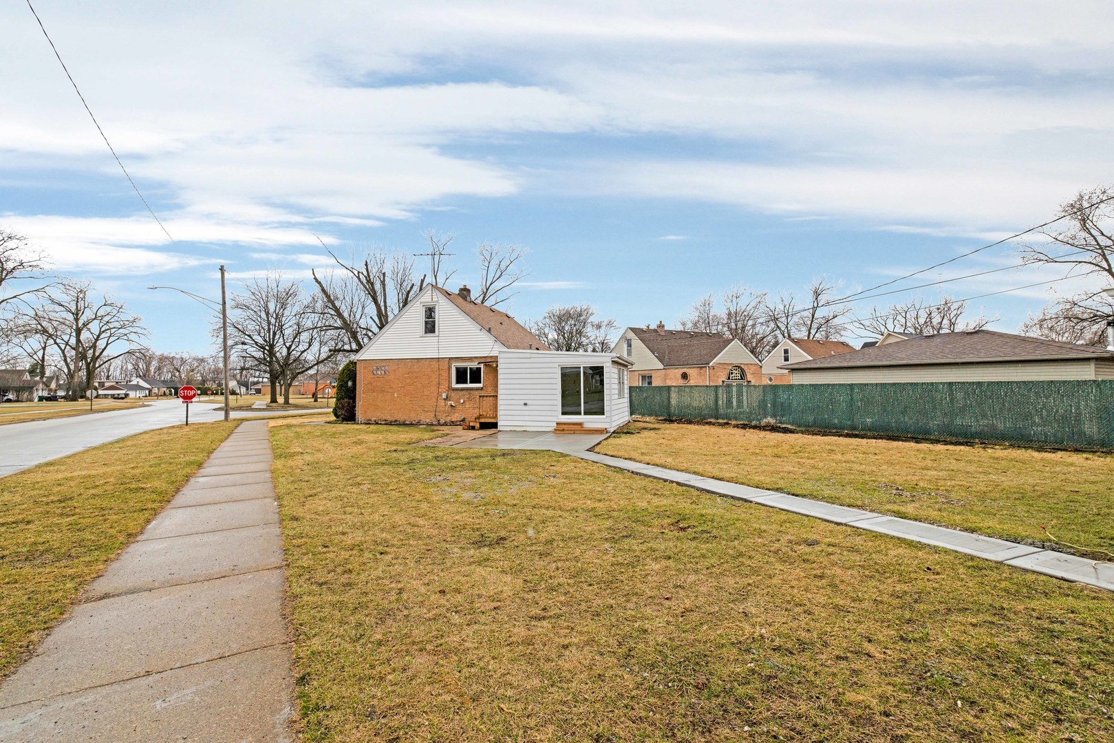 6831 S 79th Avenue, Bridgeview, IL 60455