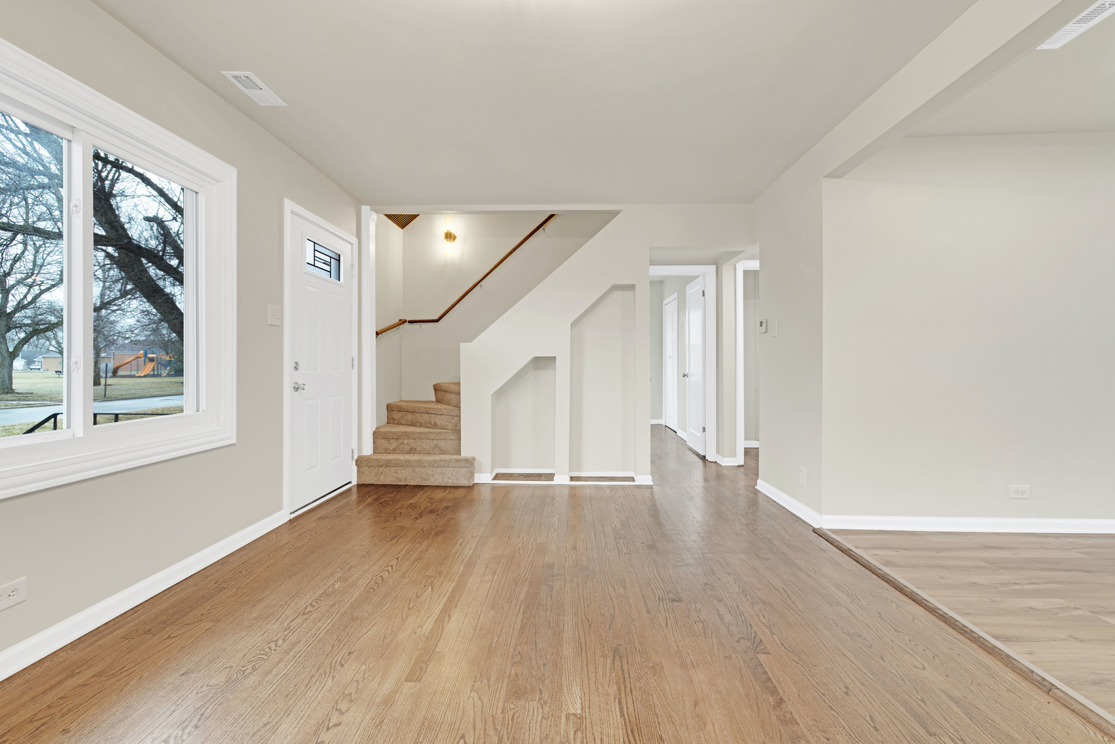 6831 S 79th Avenue, Bridgeview, IL 60455