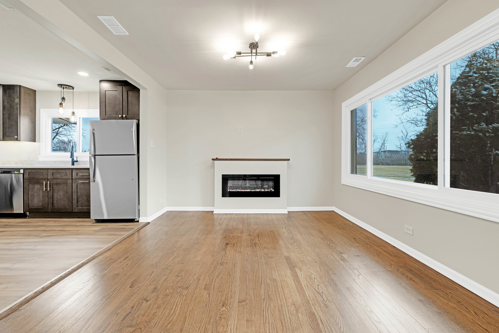 6831 S 79th Avenue, Bridgeview, IL 60455