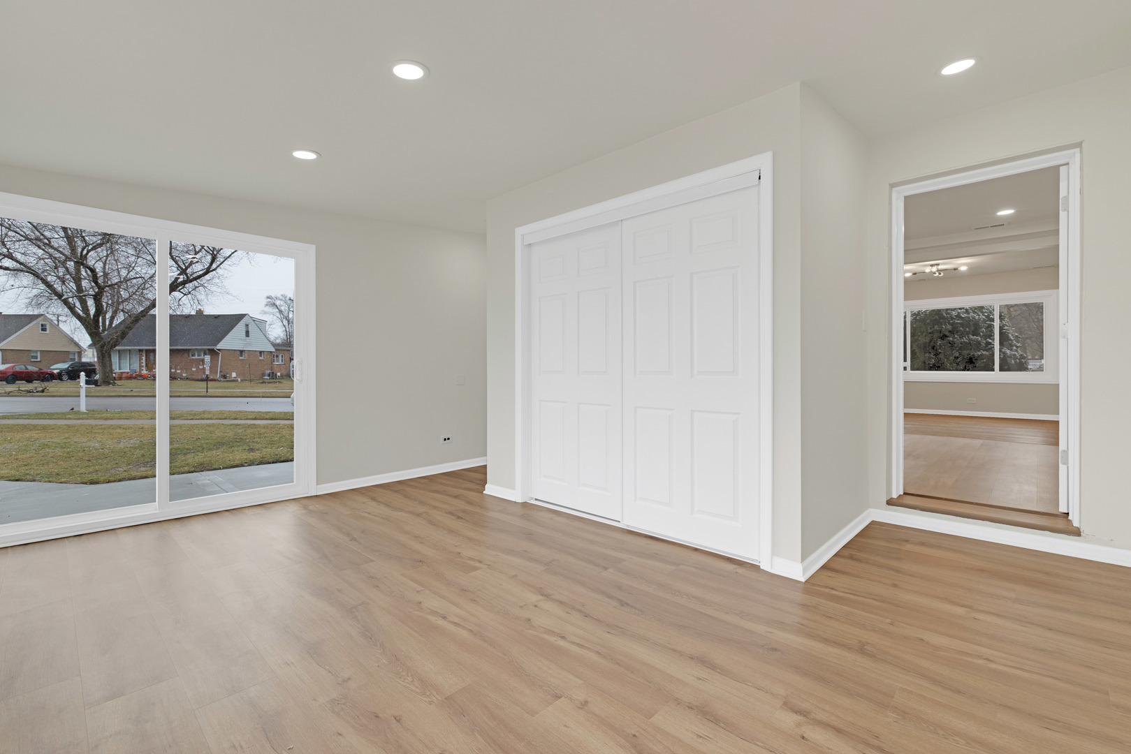 6831 S 79th Avenue, Bridgeview, IL 60455