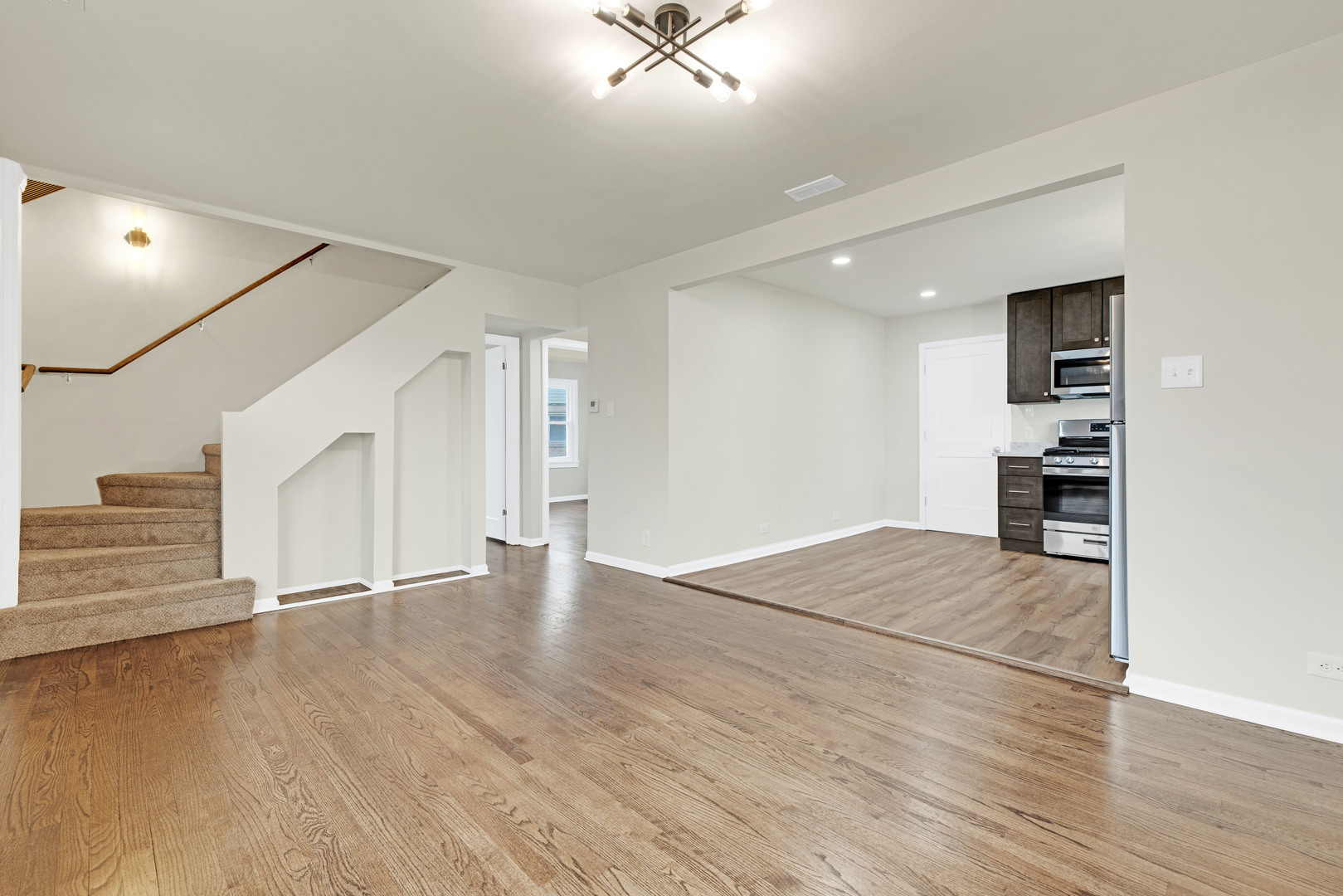 6831 S 79th Avenue, Bridgeview, IL 60455