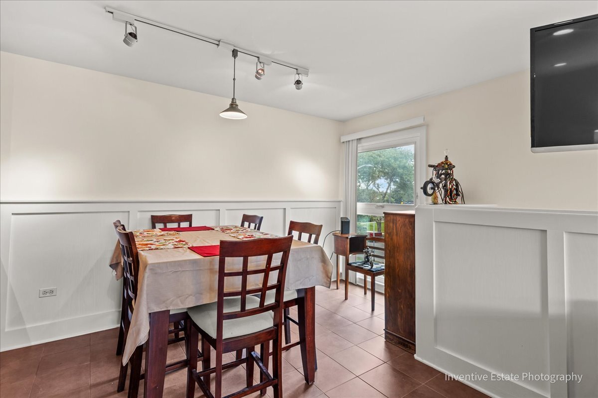8337 Portsmouth Drive #D, Darien, IL 60561