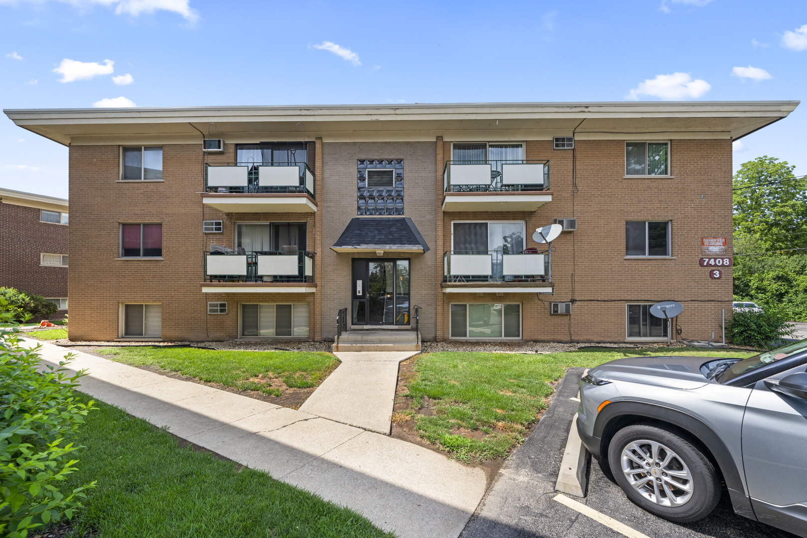 7408 W 111th Street #309, Worth, IL 60482