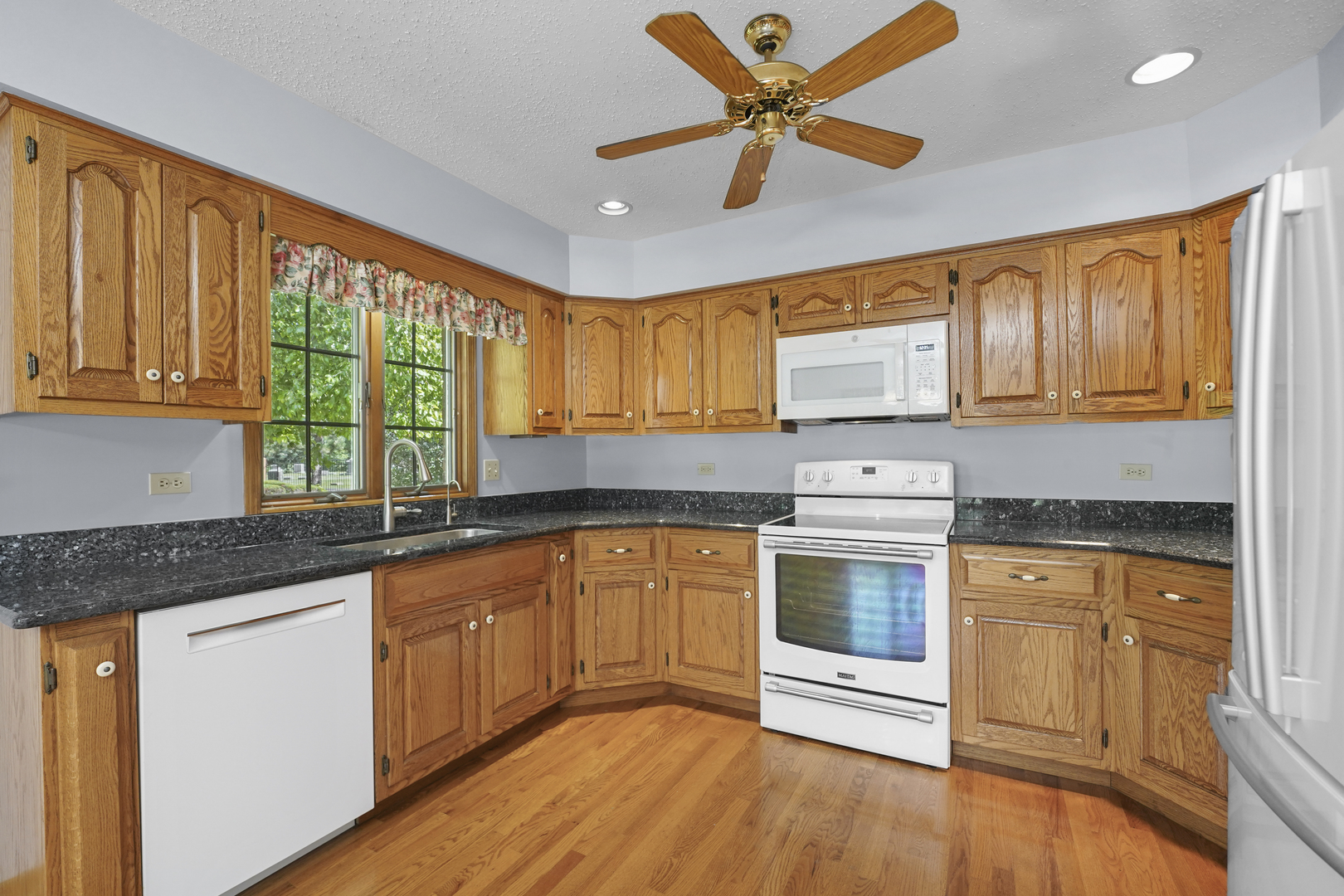 9366 Fox Run Circle, Frankfort, IL 60423