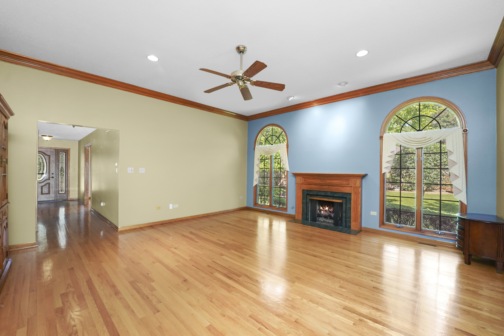9366 Fox Run Circle, Frankfort, IL 60423