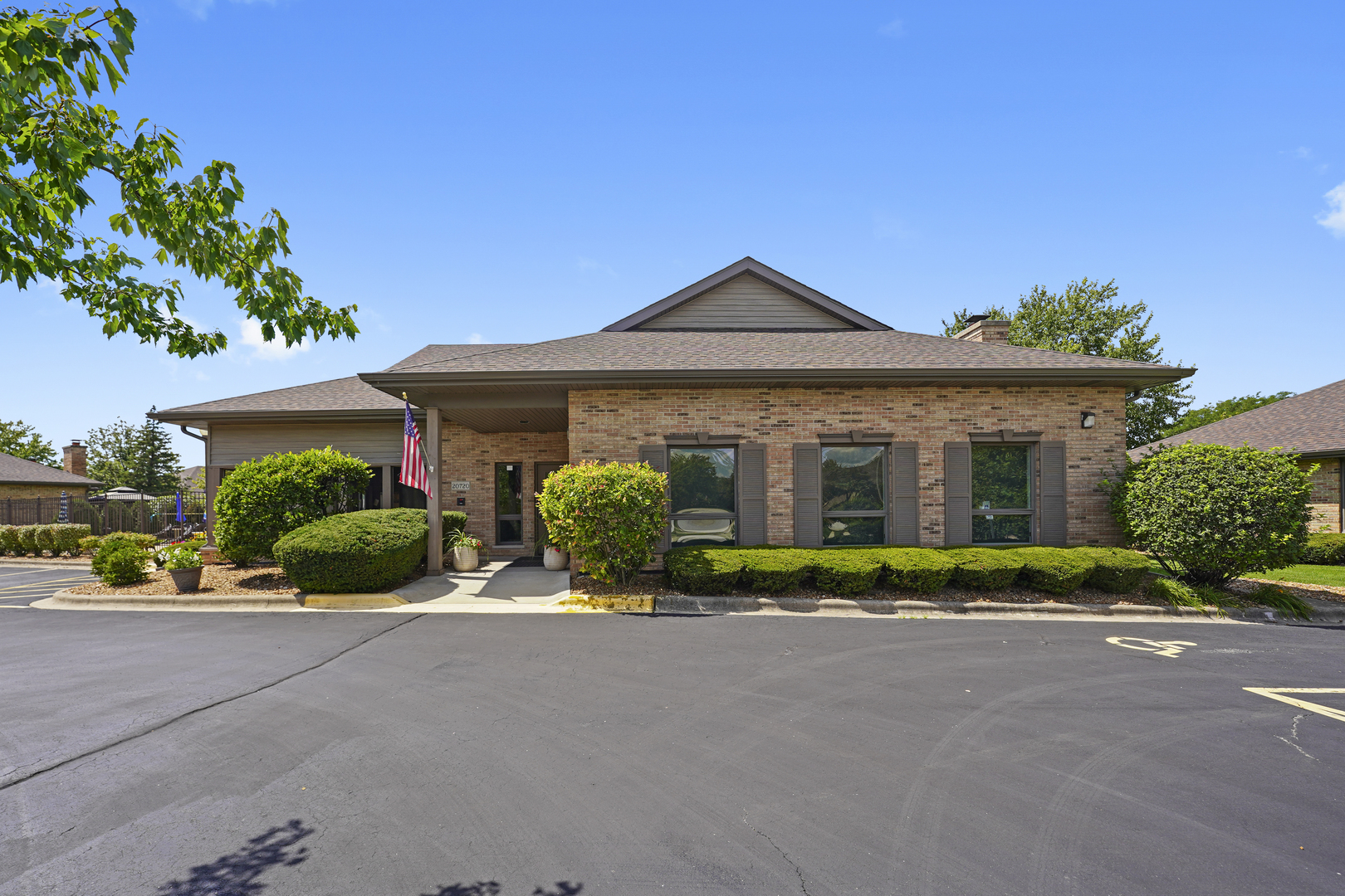 9366 Fox Run Circle, Frankfort, IL 60423