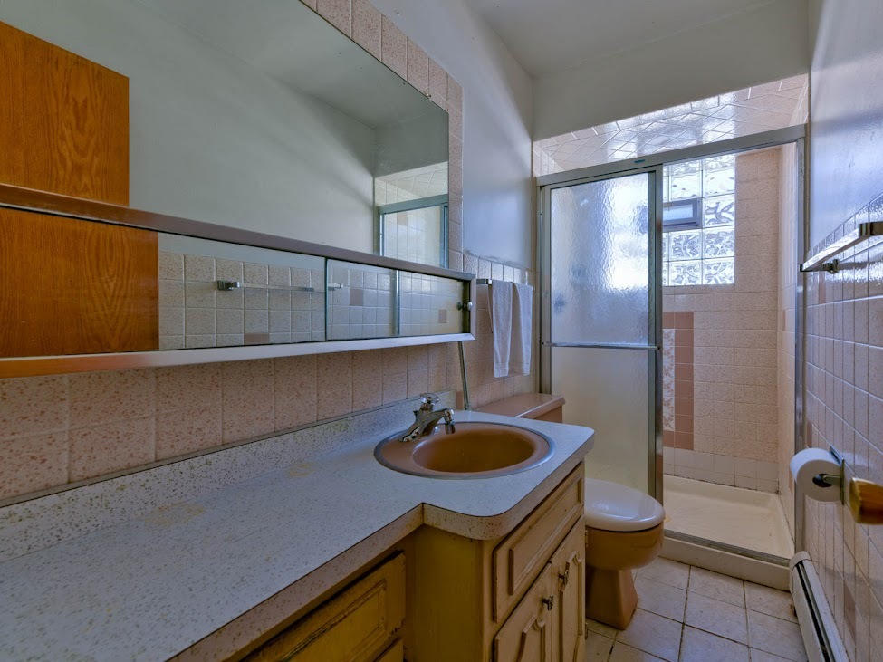 8645 W Summerdale Avenue, Chicago, IL 60656