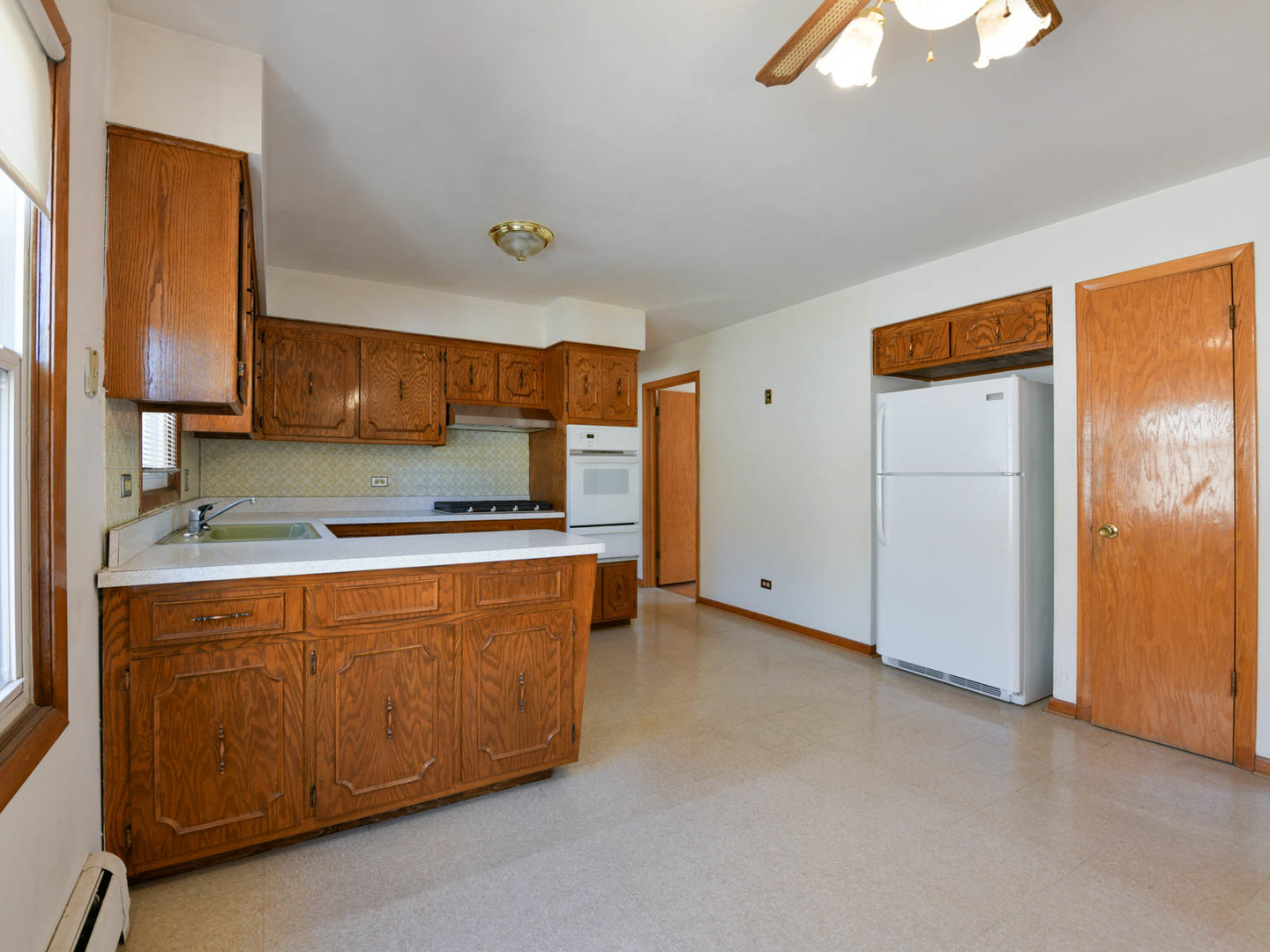 8645 W Summerdale Avenue, Chicago, IL 60656