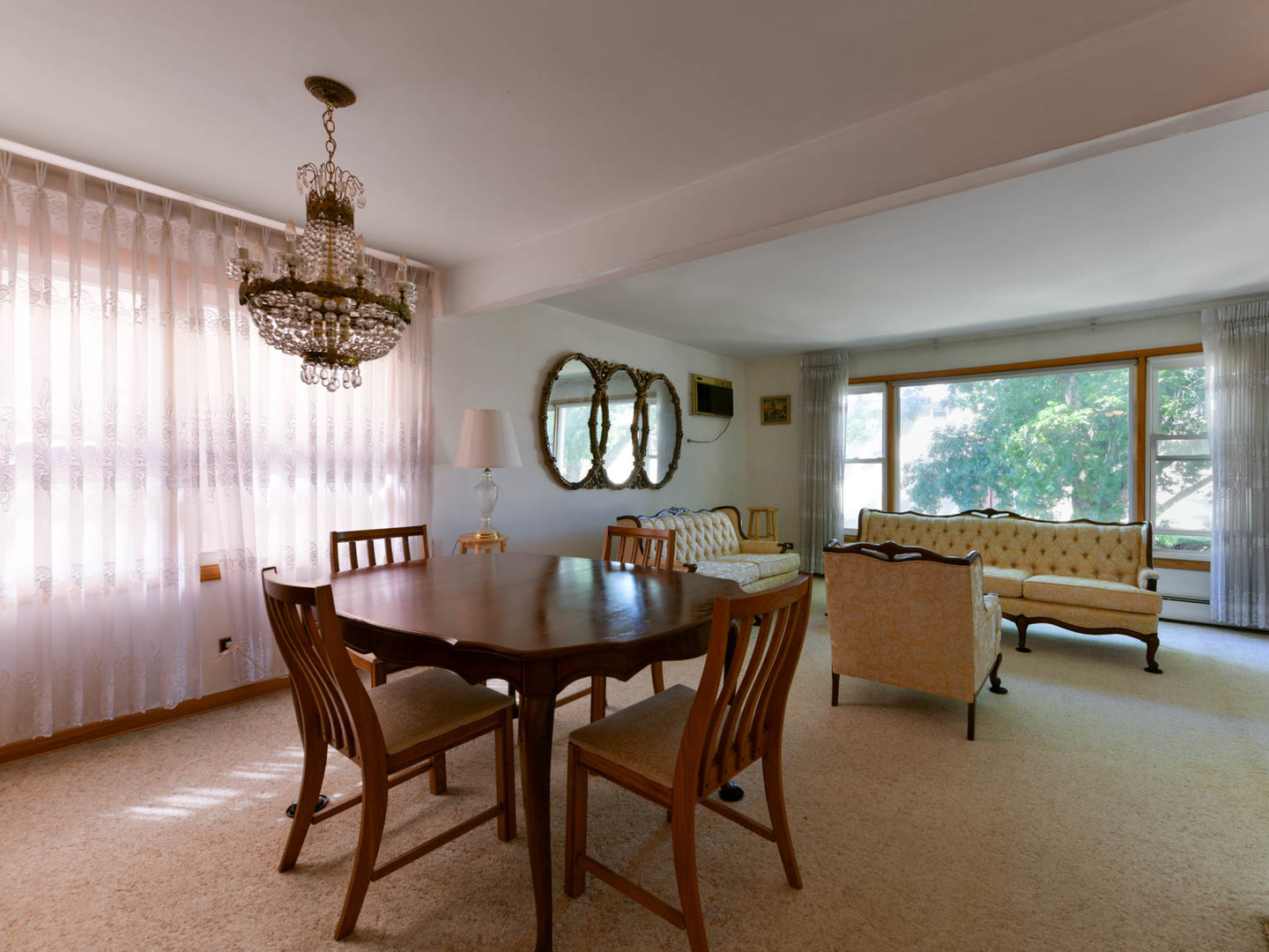 8645 W Summerdale Avenue, Chicago, IL 60656