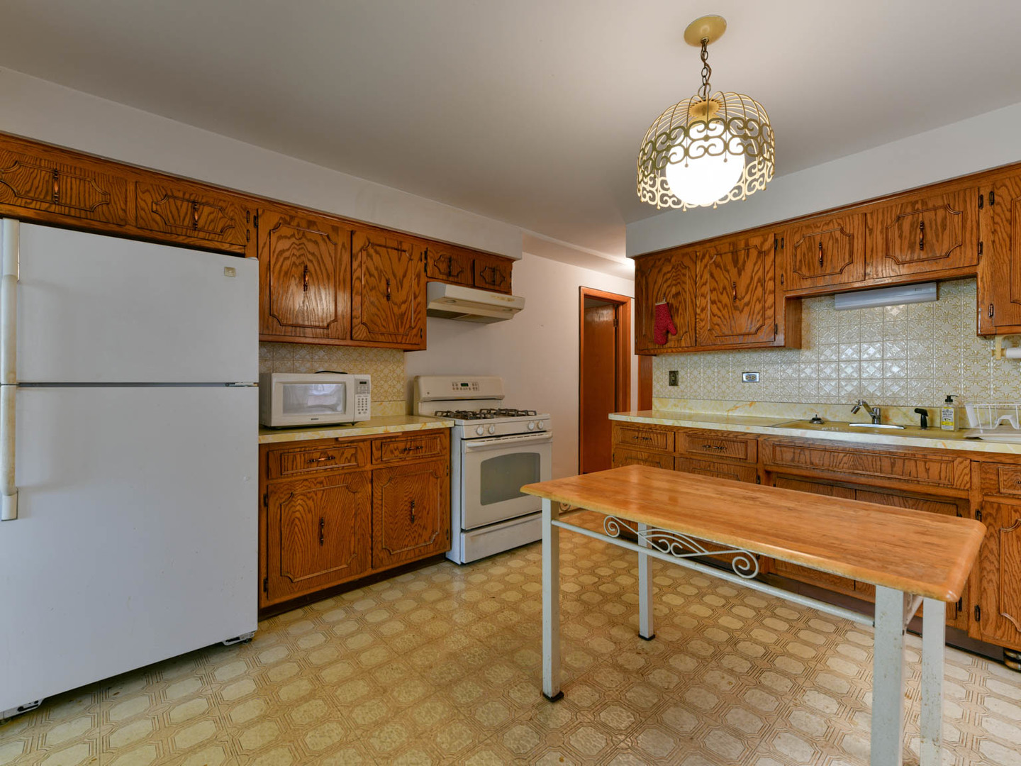 8645 W Summerdale Avenue, Chicago, IL 60656