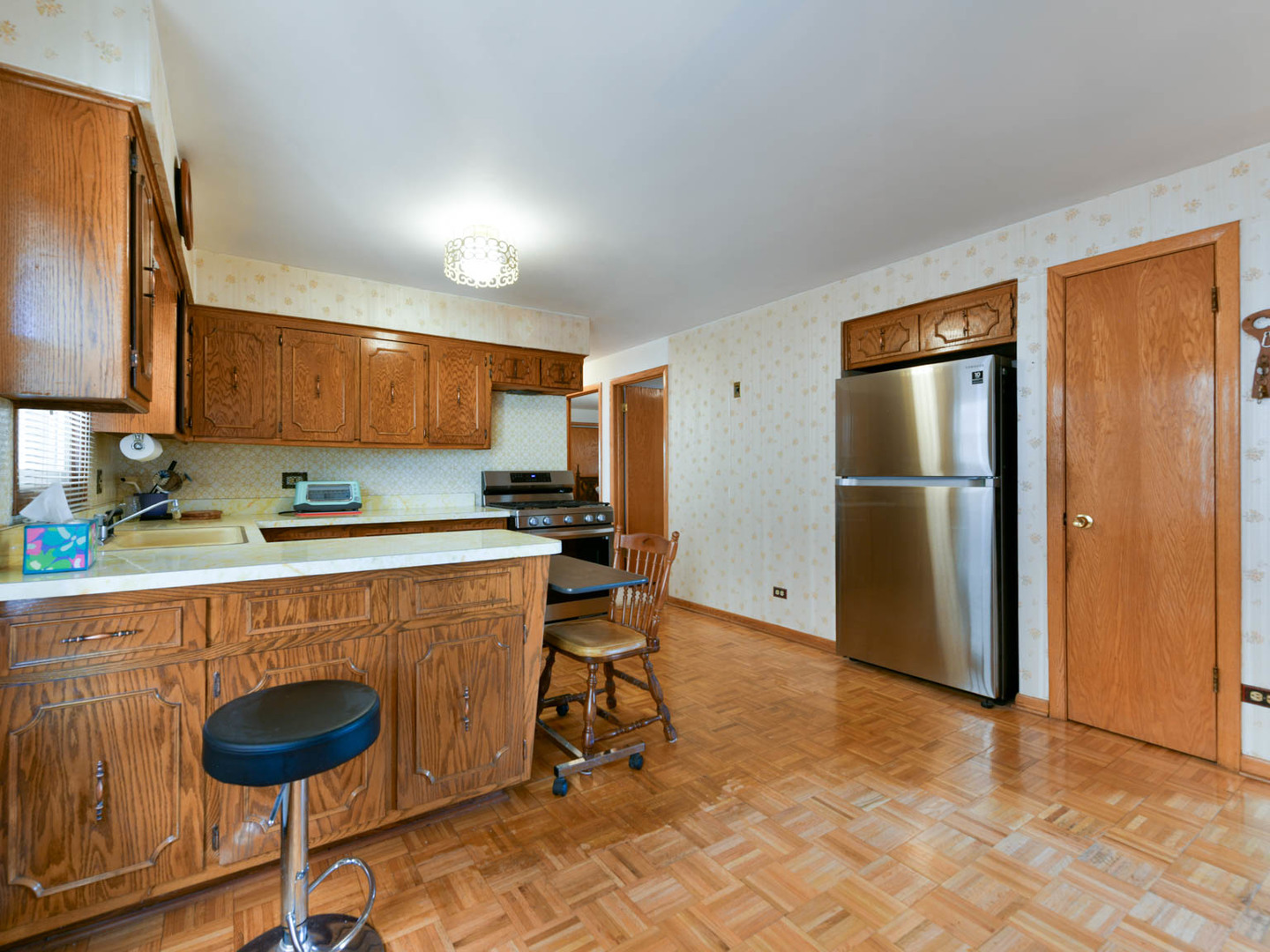 8645 W Summerdale Avenue, Chicago, IL 60656