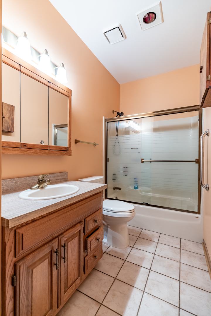 3530 E Challas Entrance, Crete, IL 60417