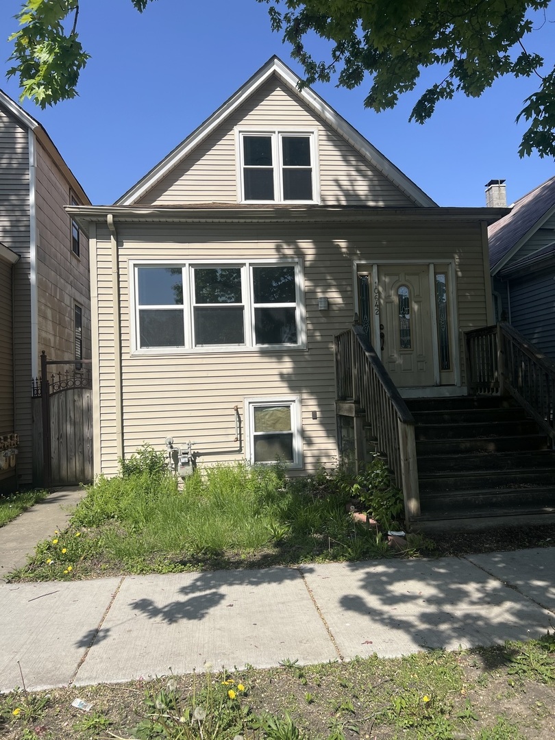 10642 S Calhoun Avenue, Chicago, IL 60617