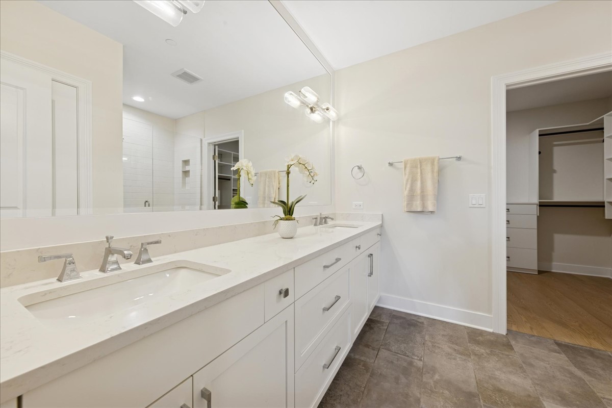 567 Hannah Lane, Hinsdale, IL 60521