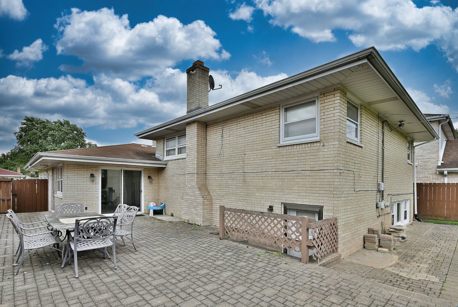 2634 S Stratford Avenue, Westchester, IL 60154