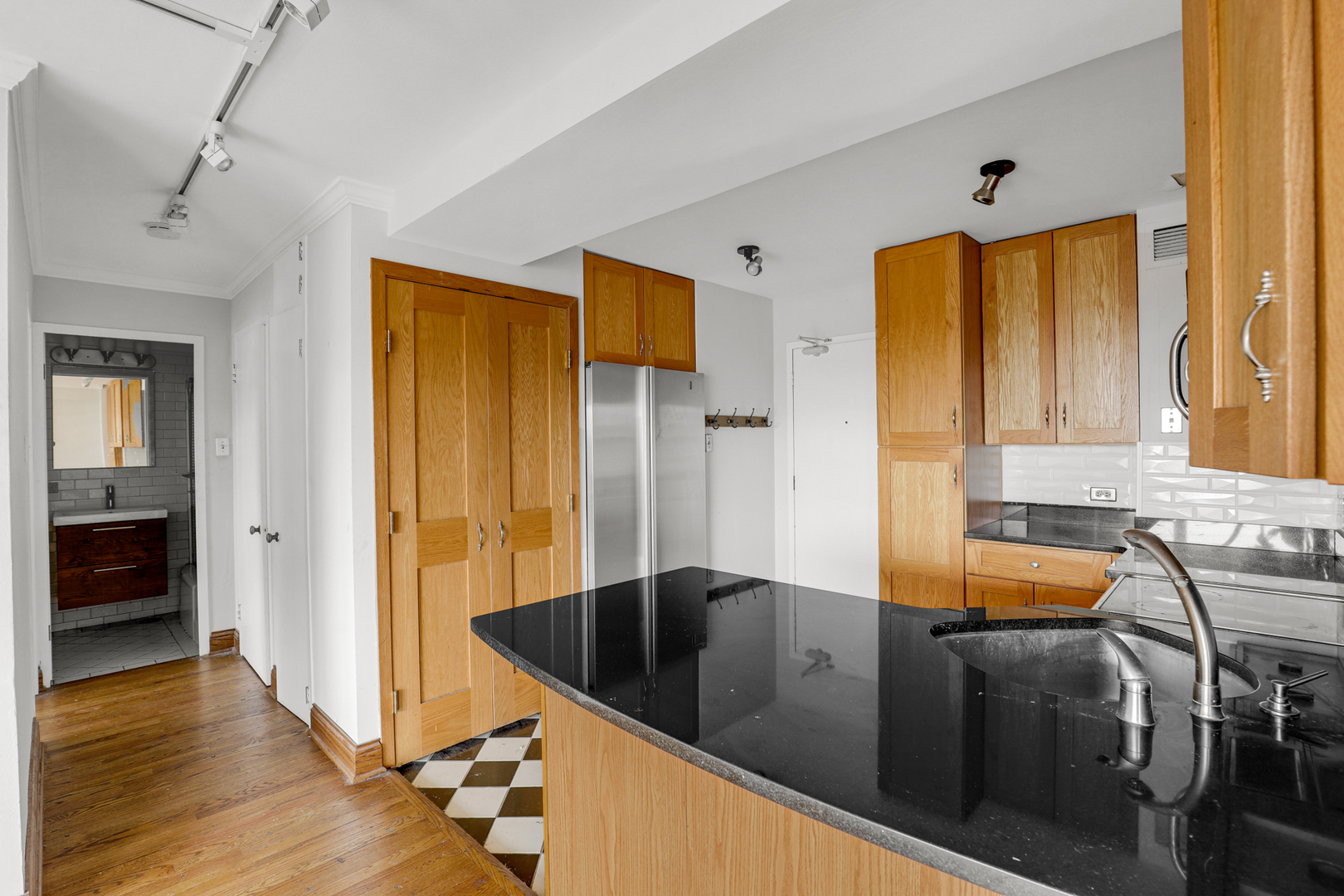 2909 N Sheridan Road #1105, Chicago, IL 60657