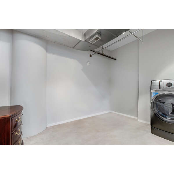 165 N Canal Street #503, Chicago, IL 60606