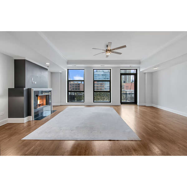 165 N Canal Street #503, Chicago, IL 60606