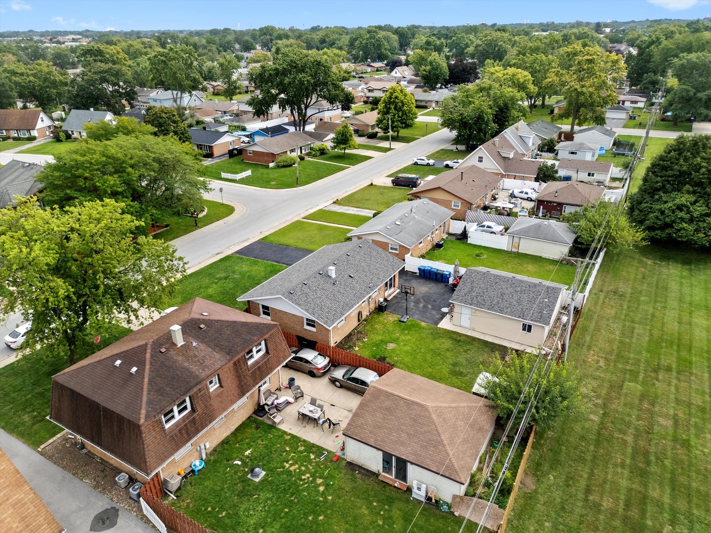 13018 W Playfield Drive, Crestwood, IL 60418