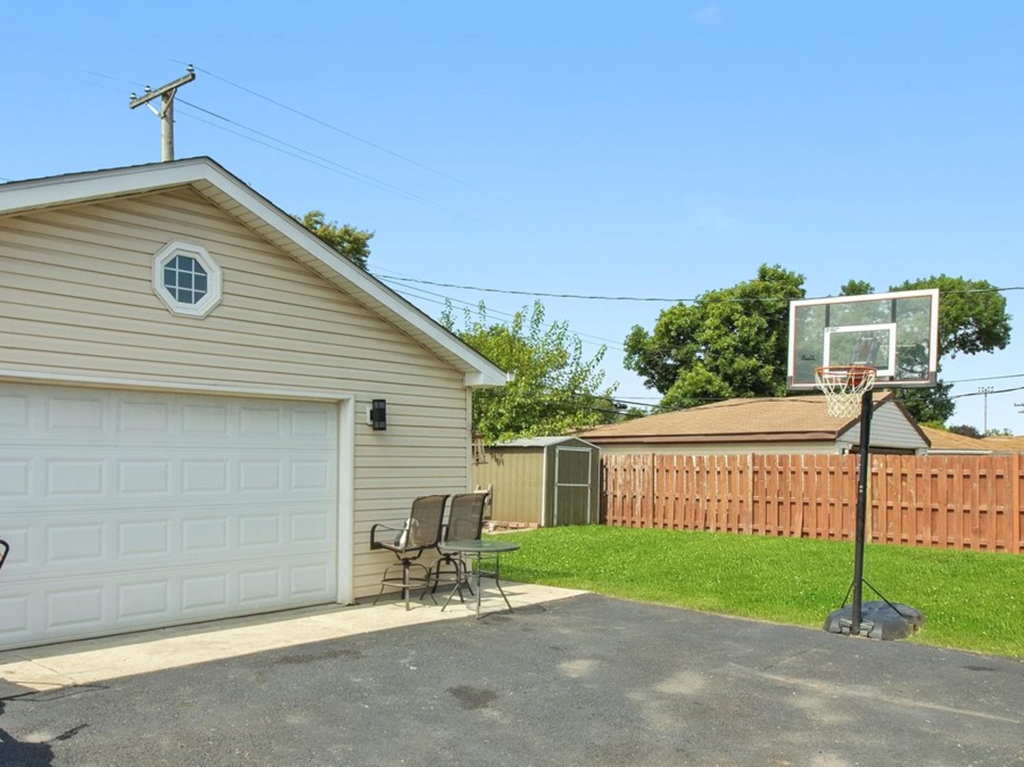 13018 W Playfield Drive, Crestwood, IL 60418