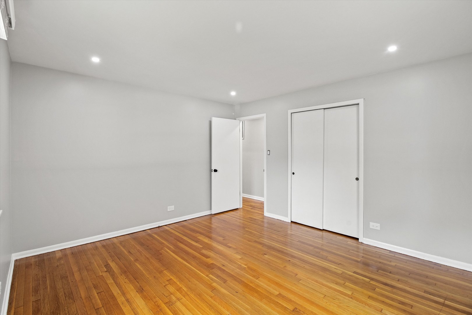 13018 W Playfield Drive, Crestwood, IL 60418