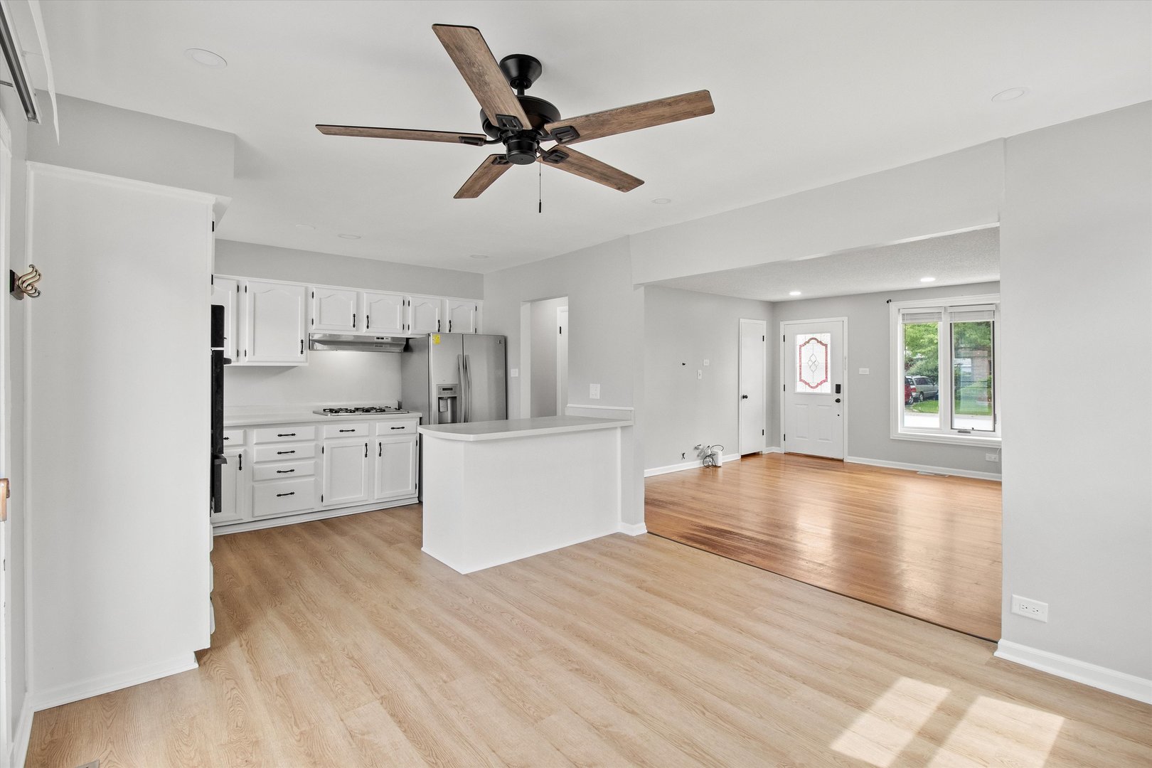 13018 W Playfield Drive, Crestwood, IL 60418