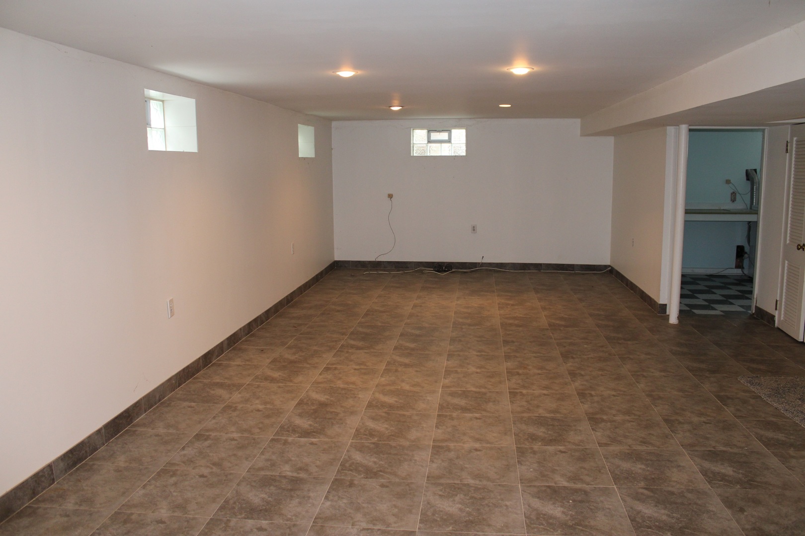 2510 S 17th Avenue, Broadview, IL 60155