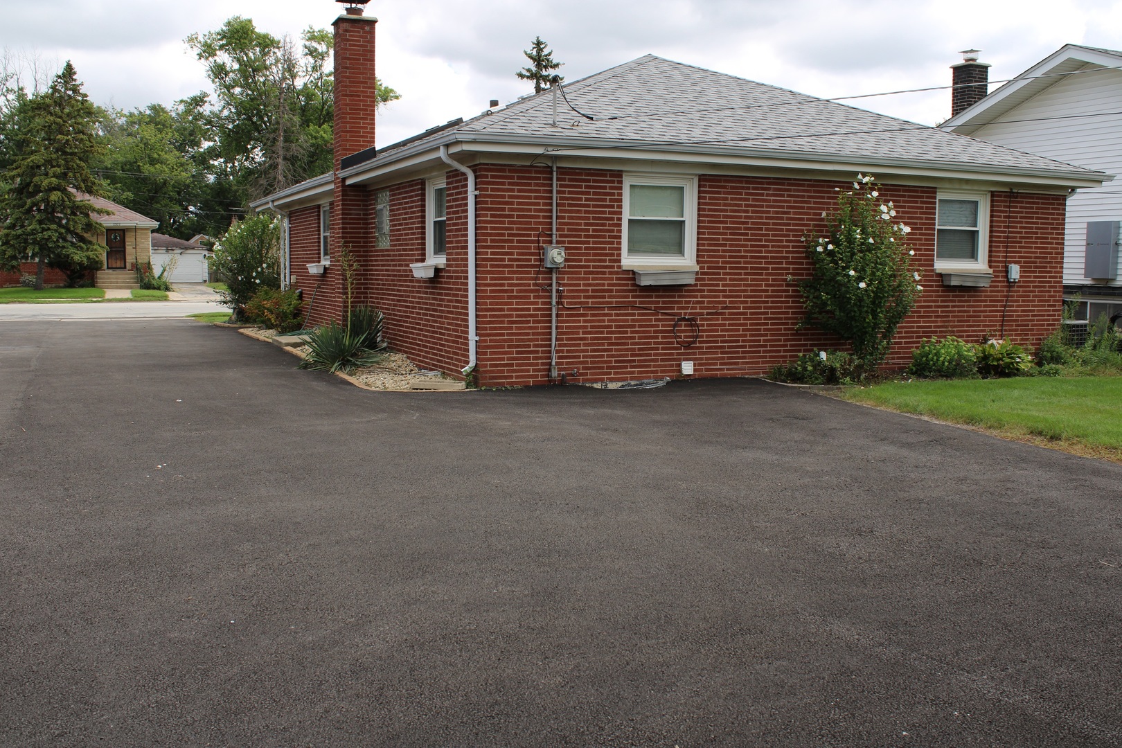 2510 S 17th Avenue, Broadview, IL 60155