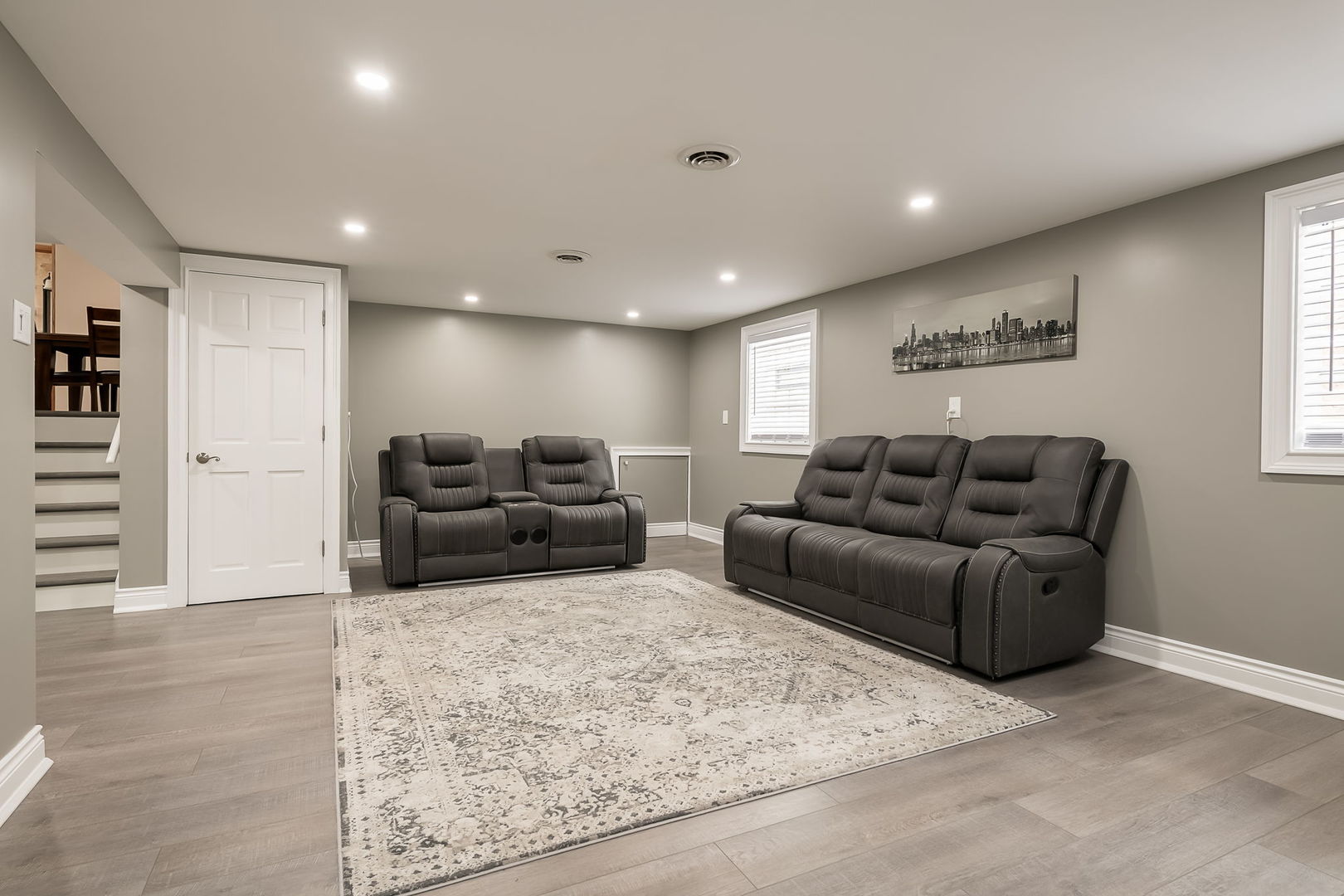 8510 S Komensky Avenue, Chicago, IL 60652