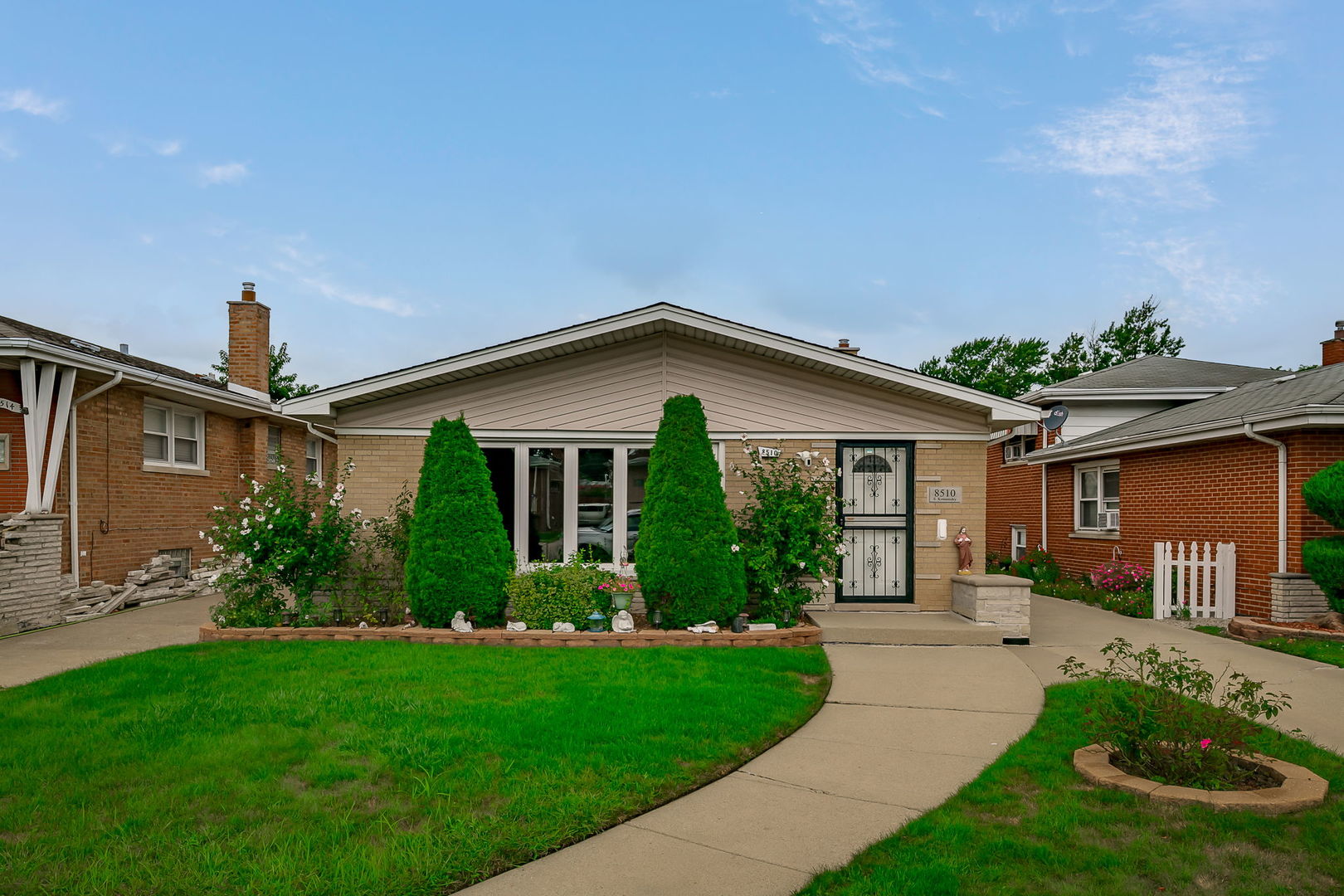 8510 S Komensky Avenue, Chicago, IL 60652