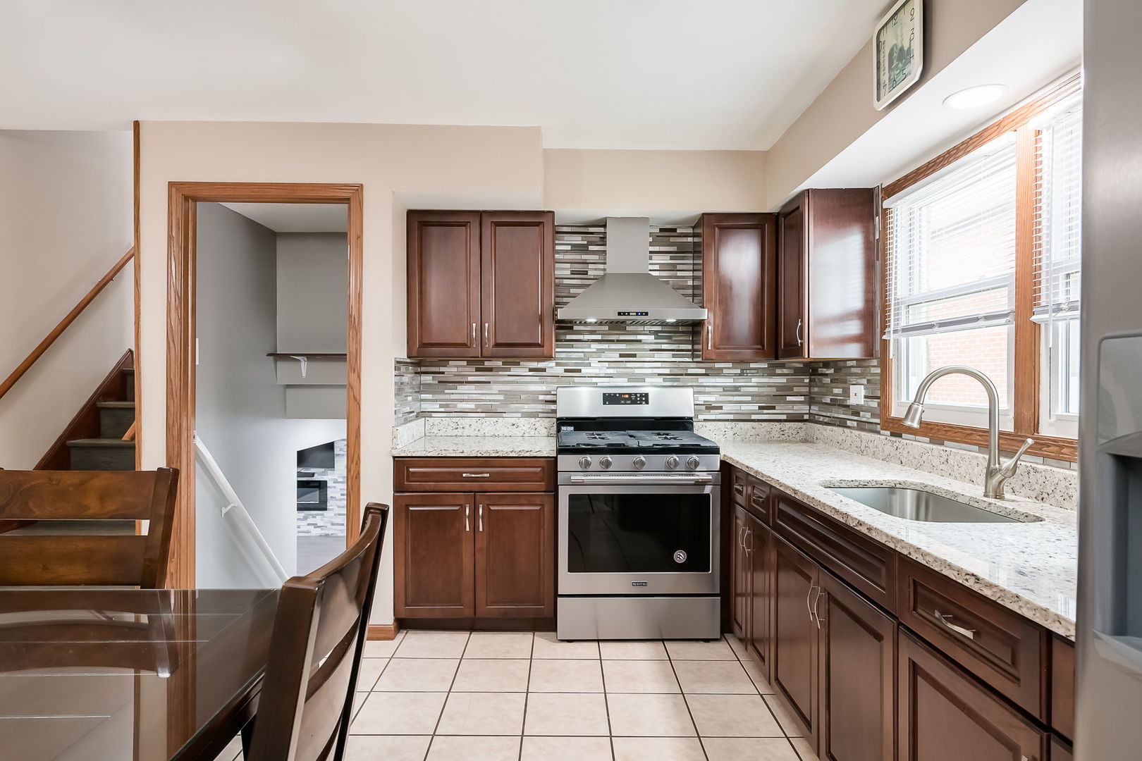 8510 S Komensky Avenue, Chicago, IL 60652