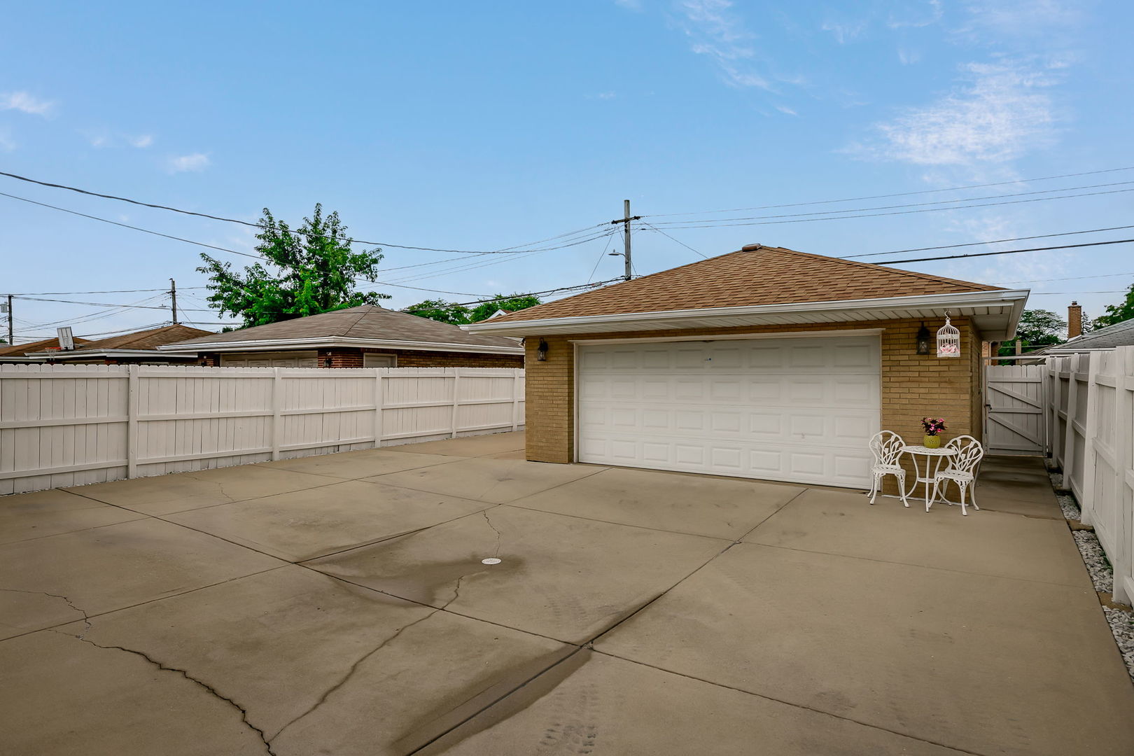 8510 S Komensky Avenue, Chicago, IL 60652