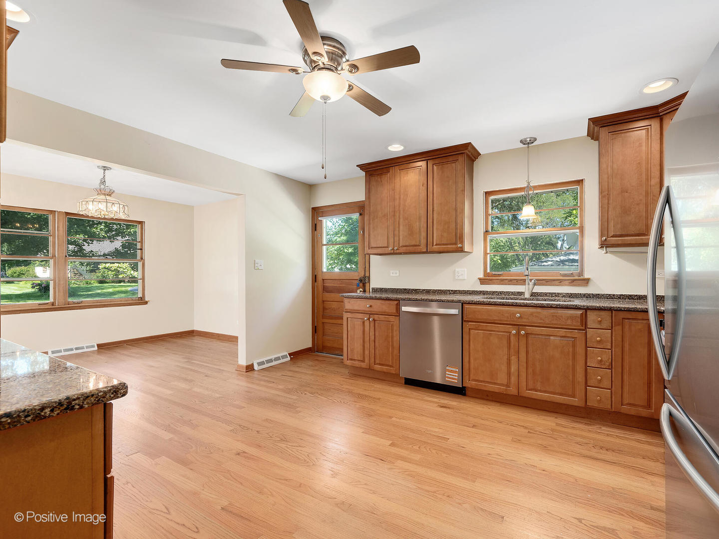 446 Naperville Road, Clarendon Hills, IL 60514