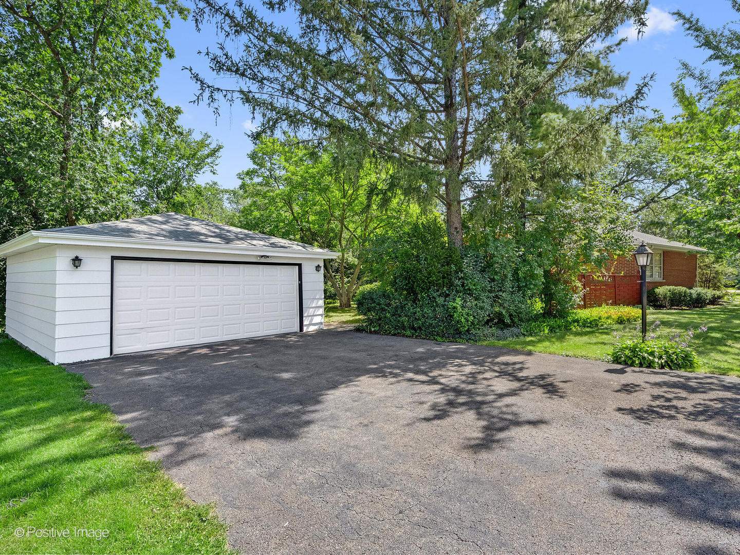 446 Naperville Road, Clarendon Hills, IL 60514
