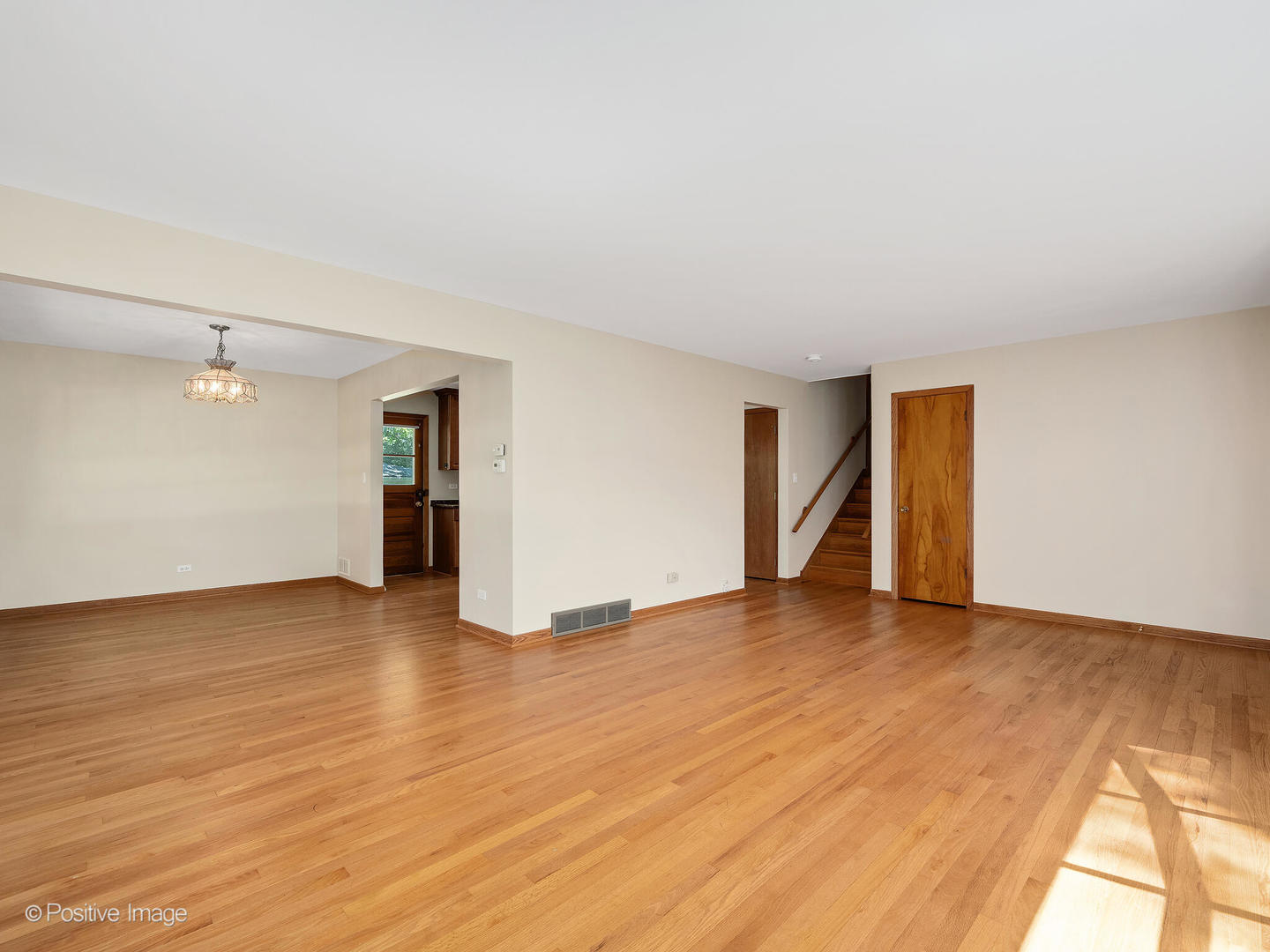 446 Naperville Road, Clarendon Hills, IL 60514