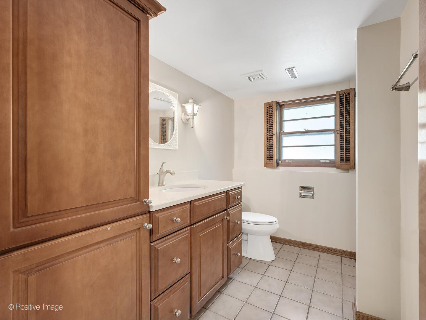446 Naperville Road, Clarendon Hills, IL 60514