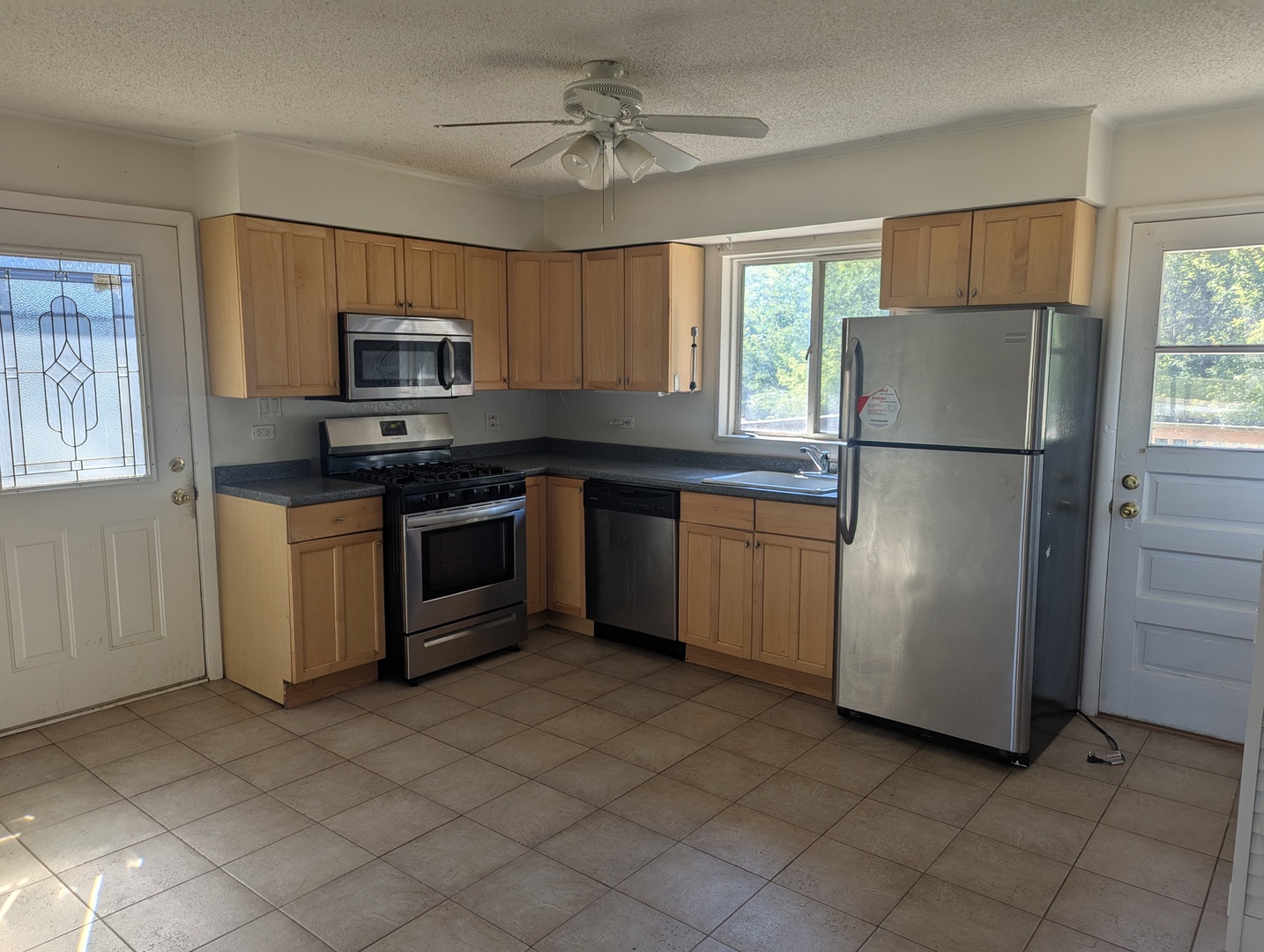 413 W PALATINE Road, Palatine, IL 60067