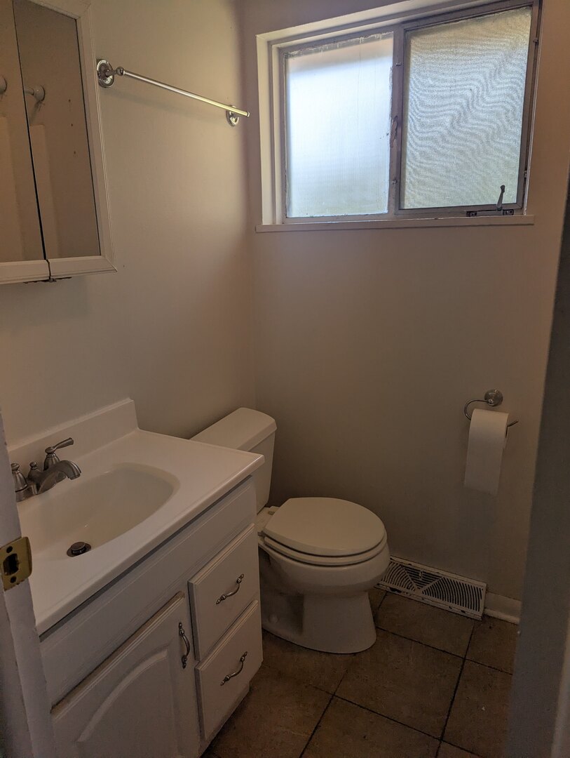 413 W PALATINE Road, Palatine, IL 60067