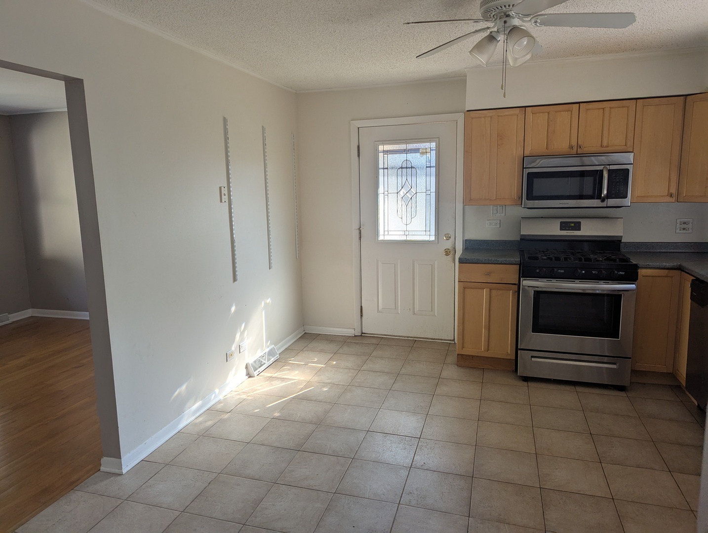 413 W PALATINE Road, Palatine, IL 60067