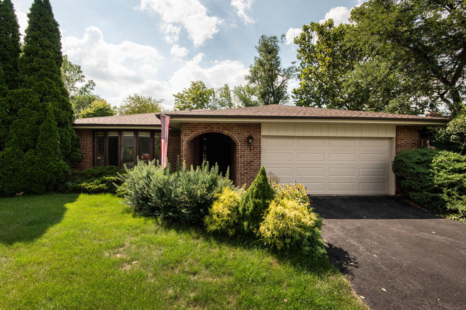 13040 W Tanglewood Circle, Palos Park, IL 60464