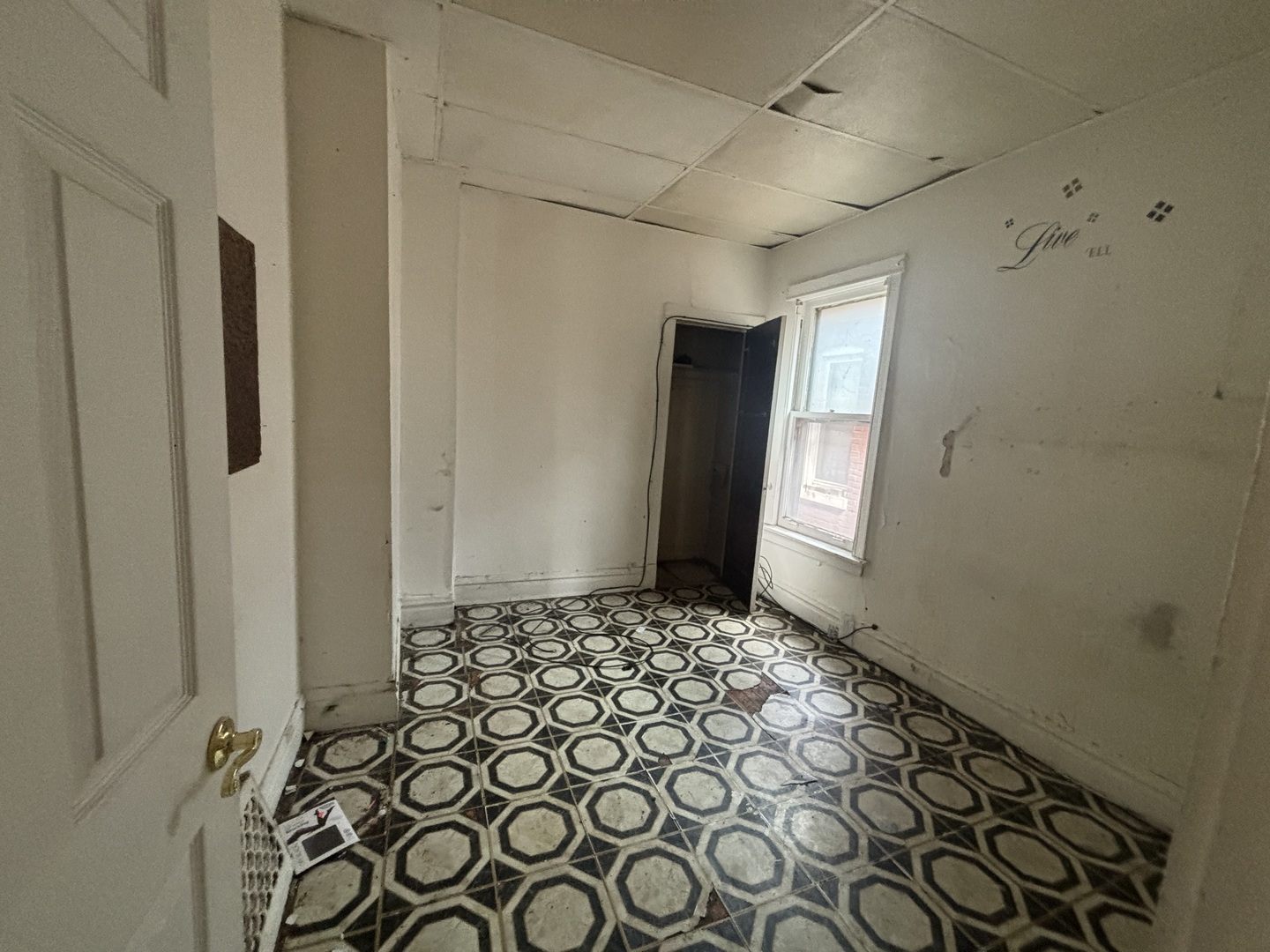 8005 S Ridgeland Avenue, Chicago, IL 60617
